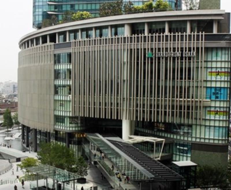 ショッピングセンター　グランフロント大阪 北館1Fナレッジプラザ（ショッピングセンター）まで1214m