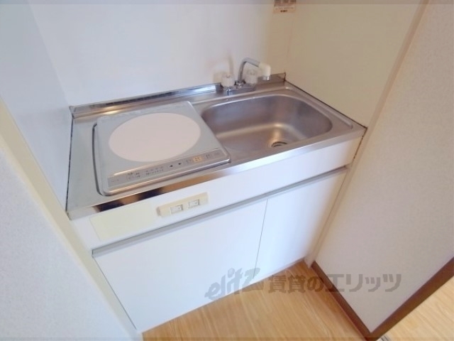 キッチン　使いやすいシステムキッチン。