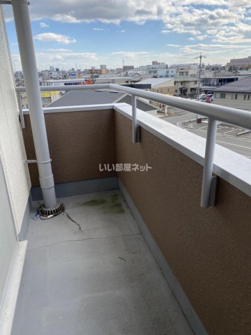 バルコニー　陽当たり良好なバルコニーです