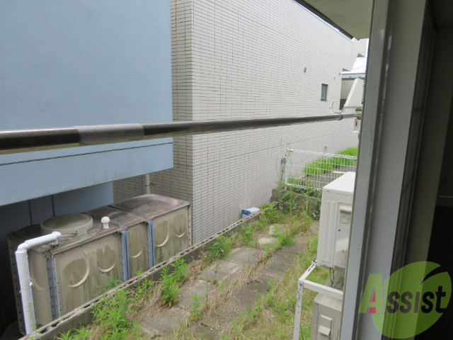 バルコニー　バルコニーではありませんがお洗濯は干せますね