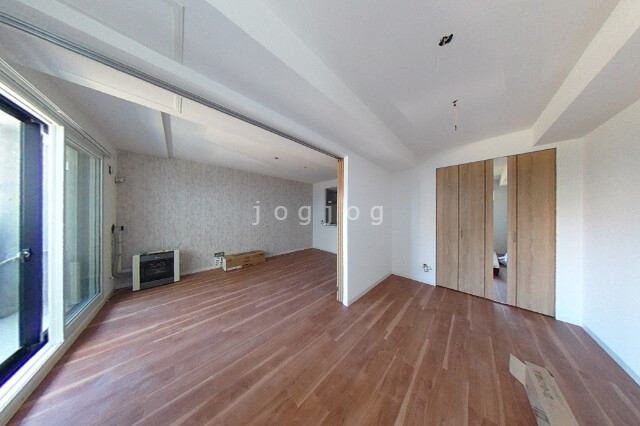 その他部屋・スペース　扉を広げるとかなりの広さです☆