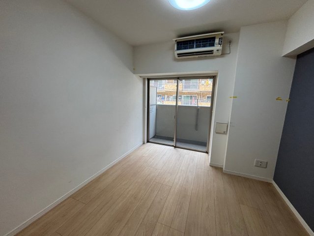 居室・リビング　※同タイプ参考写真です（カラータイプが異なる場合がございます