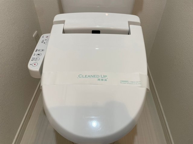 トイレ　※同タイプ参考写真です（カラータイプが異なる場合がございます