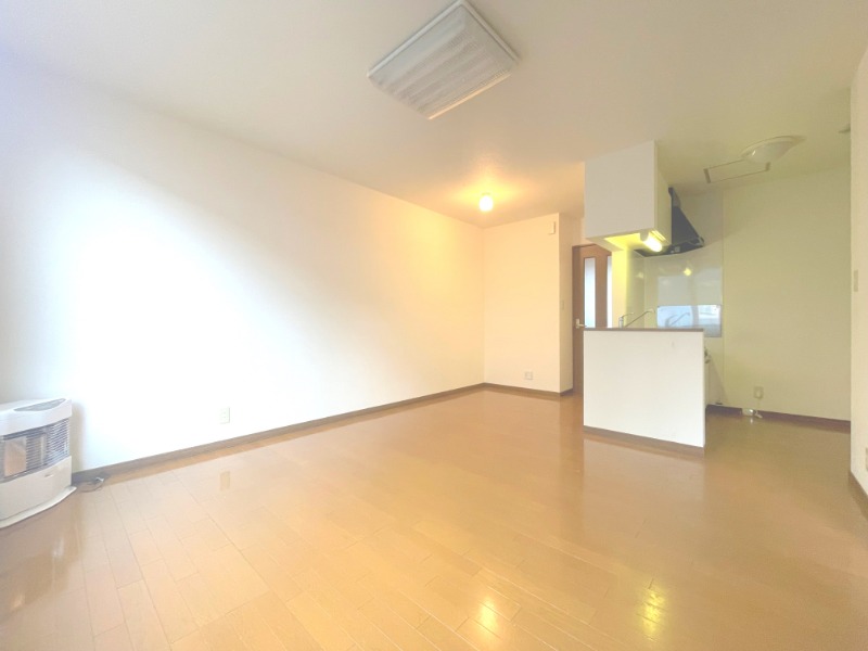 居室・リビング　明るいリビングです♪