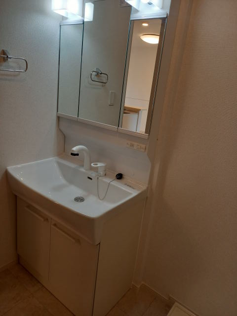 洗面設備　同仕様