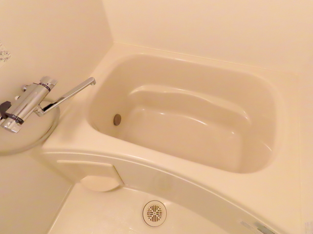 バス・シャワールーム　★浴室乾燥・追い焚き機能付きバス★