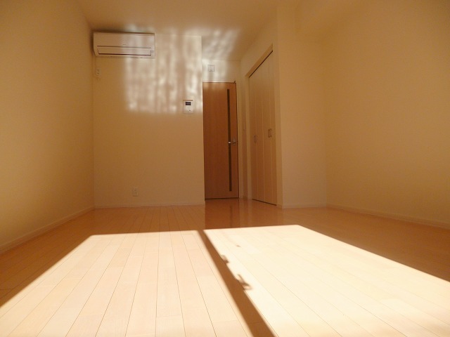 その他部屋・スペース　★洋室9.1帖の広々とした洋室★