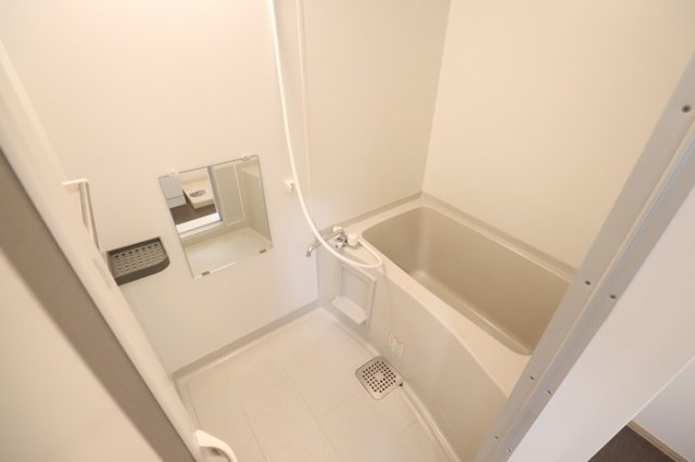 バス・シャワールーム　お風呂で日々の疲れを落としましょう