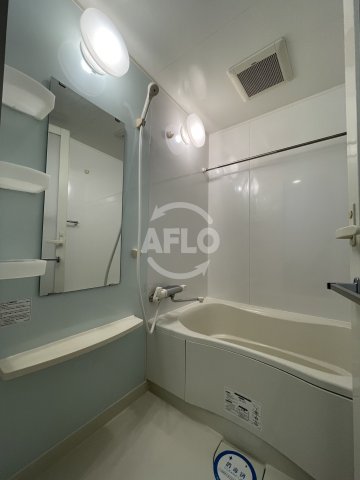 バス・シャワールーム　レジディア靭公園　バスルーム