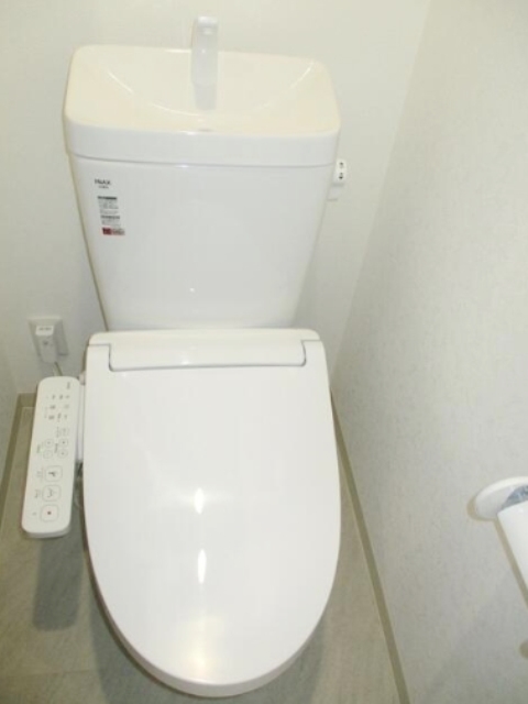 トイレ　同仕様参考写真