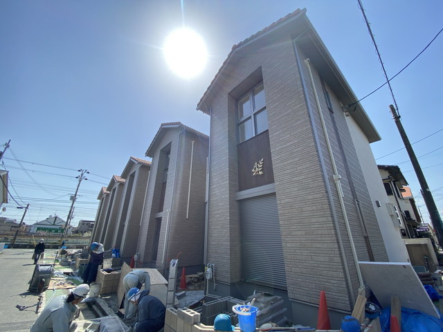 建物外観　建設中