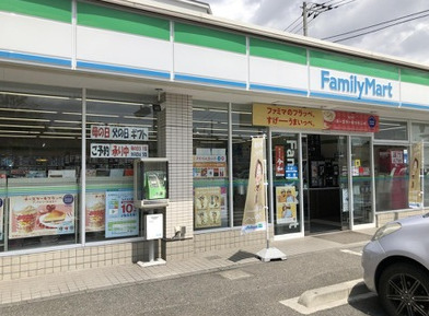 コンビニ　ファミリーマート 湘南港が丘店（コンビニ）まで597m