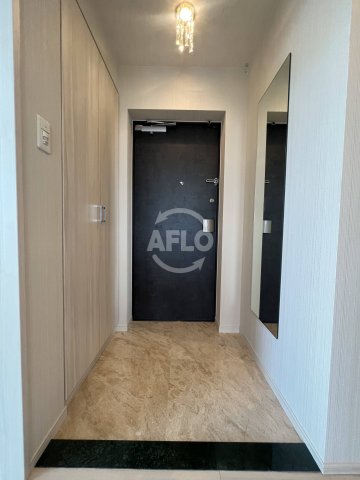 玄関　プレジオ難波　玄関