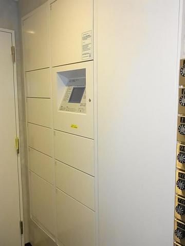 エントランス　留守でも安心宅配ボックス