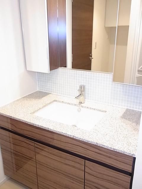 洗面設備　独立洗面台