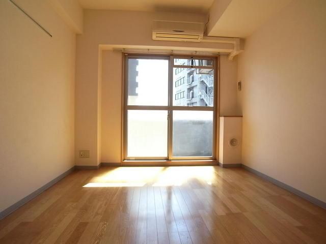 居室・リビング　人気のフローリングのお部屋