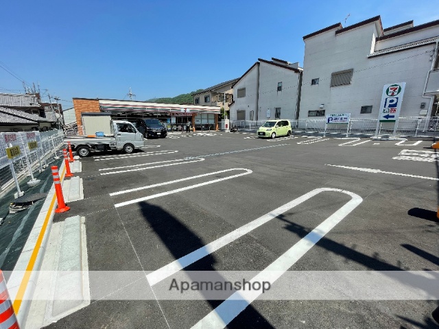 コンビニ　セブンイレブン（コンビニ）まで506m