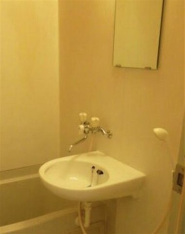 洗面設備　（同一仕様写真）