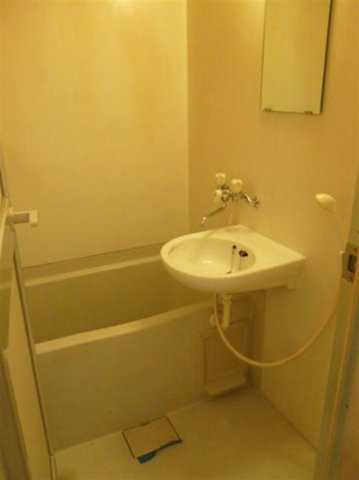 バス・シャワールーム　バストイレ別☆（同一仕様写真）