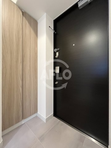 玄関　THE　MUTUAL　江坂　玄関