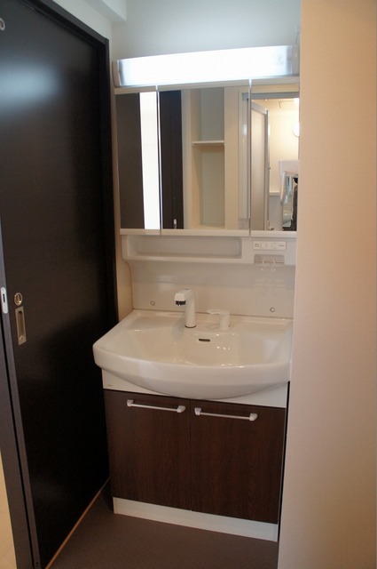 洗面設備　シャンプードッレサー☆