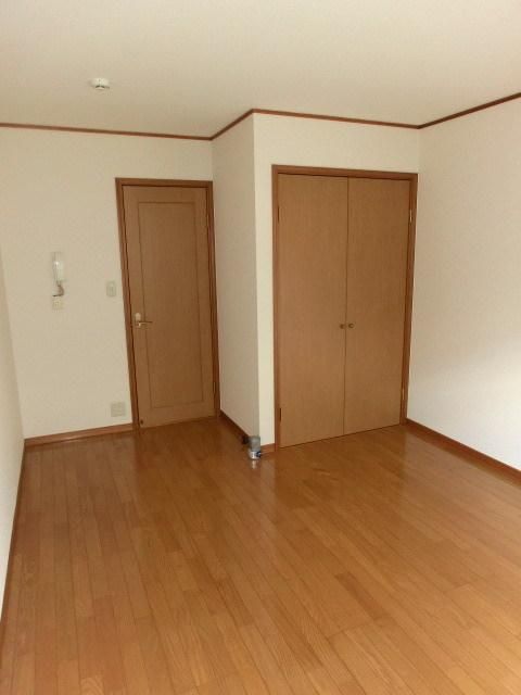 居室・リビング　陽光が奥まで届きます