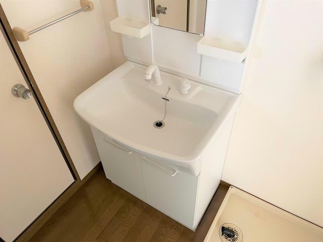 洗面設備　洗髪洗面化粧台