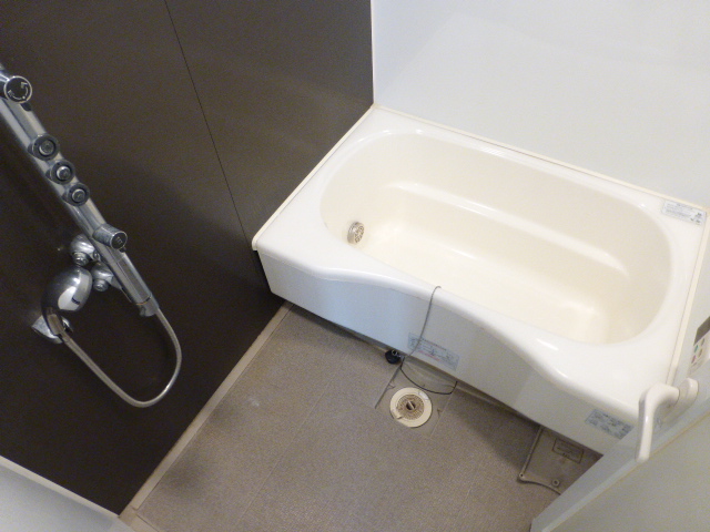 バス・シャワールーム　バス※別部屋参考写真