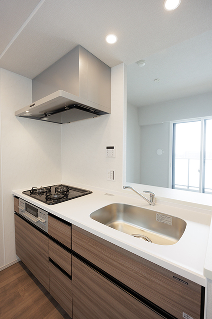 キッチン　※写真は同タイプ住戸です。