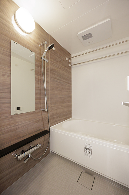 バス・シャワールーム　※写真は同タイプ住戸です。
