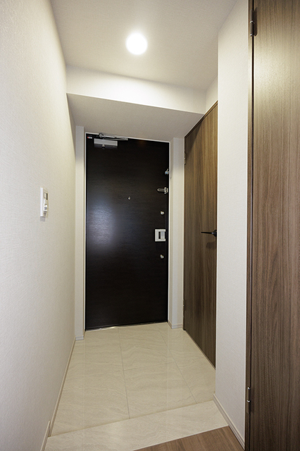 玄関　※写真は同タイプ住戸です。