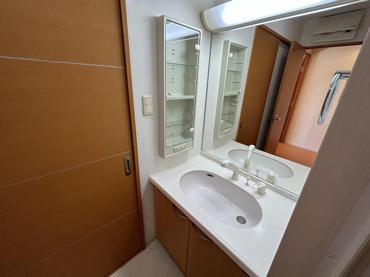 洗面設備　参考写真