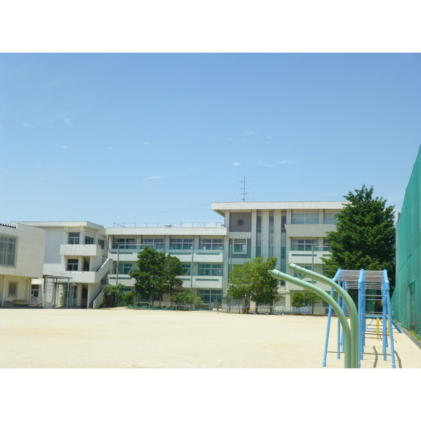 小学校　津市立豊津小学校（小学校）まで627m