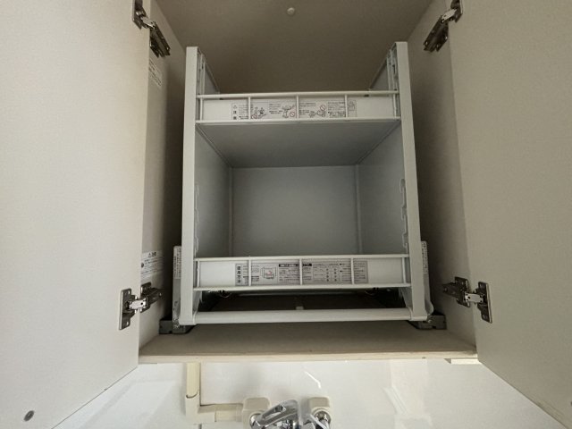 その他　使い勝手の良いダウンインナーキャビネット