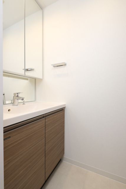 洗面設備　※写真は同タイプ住戸です。