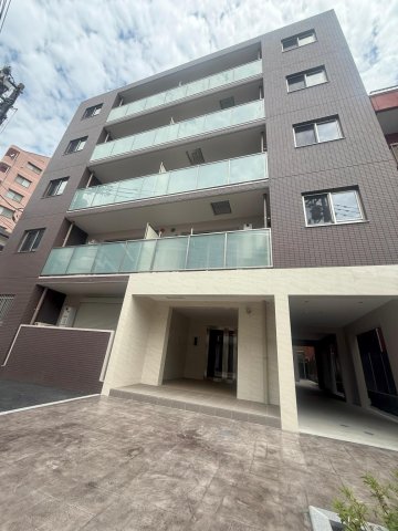建物外観　外観はタイル張り。