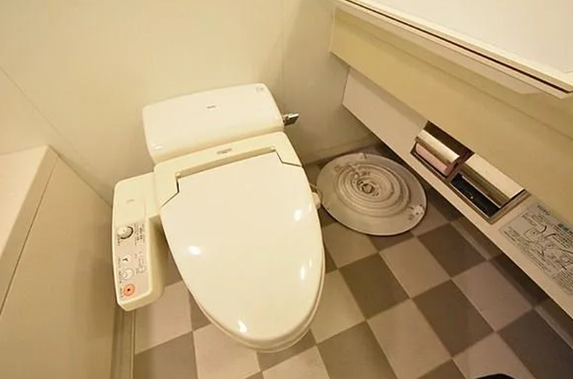 トイレ　※別部屋の参考写真です。