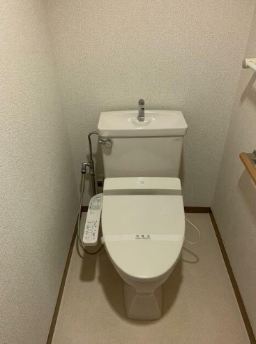 トイレ　同タイプのお写真です