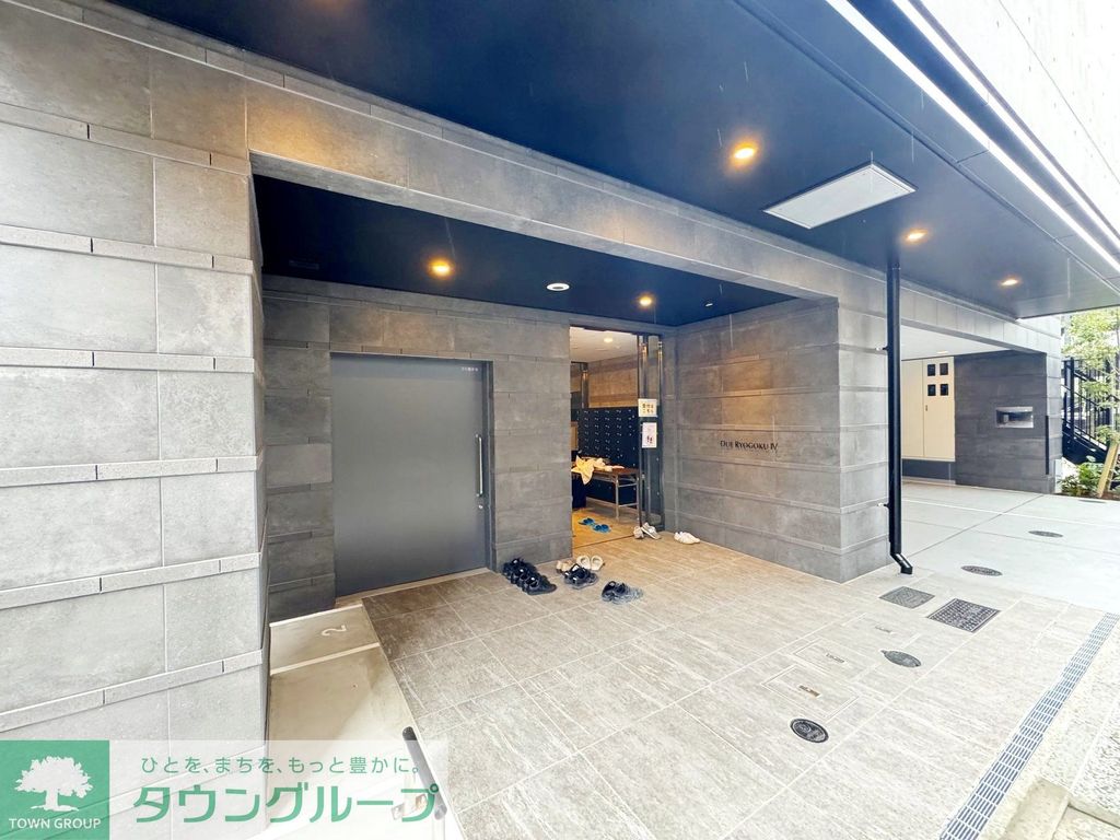 エントランス　エントランス