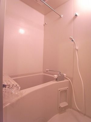 バス・シャワールーム　お風呂で日々の疲れを落としましょう