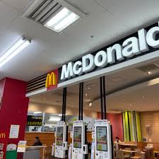 飲食店　マクドナルド 磯子テックランド店（飲食店）まで244m