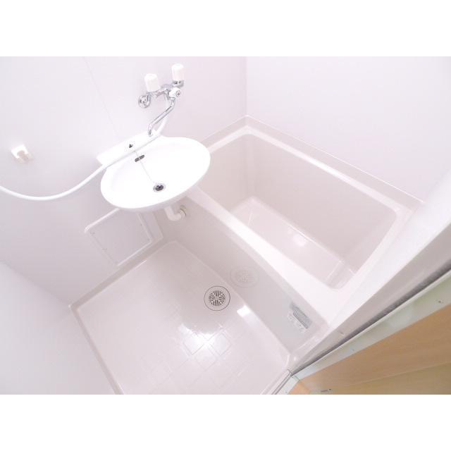 バス・シャワールーム　?