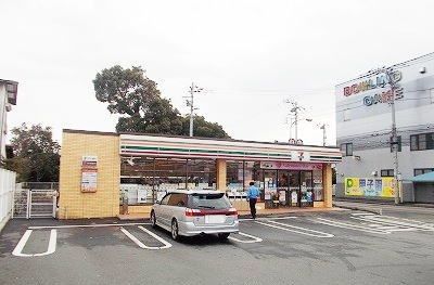 コンビニ　セブンイレブン三島松本南店（コンビニ）まで550m