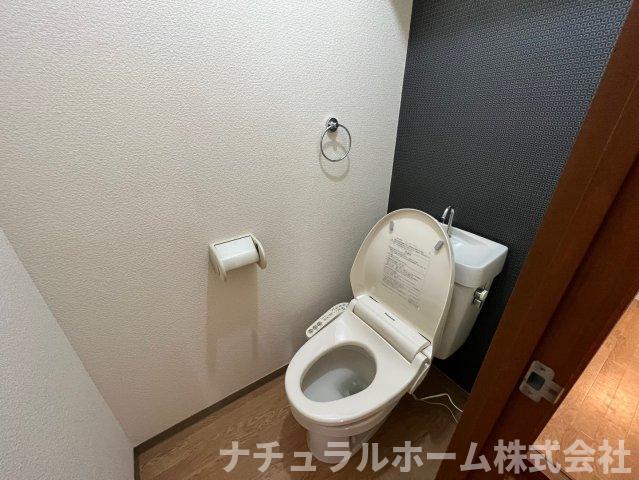 トイレ　温水洗浄便座