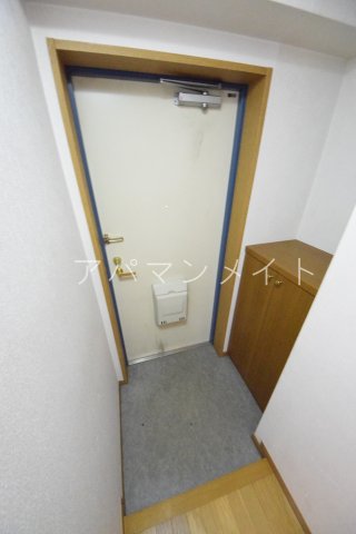 玄関　収納もある玄関です