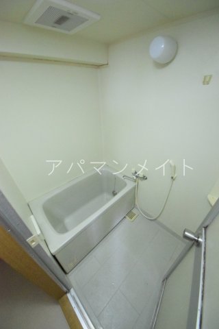 バス・シャワールーム　お風呂で日々の疲れを落としましょう