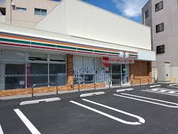 コンビニ　セブンイレブン赤羽岩淵駅前店（コンビニ）まで255m