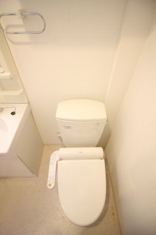 トイレ　別タイプ参考写真　アベニール大塚　豊島区北大塚3