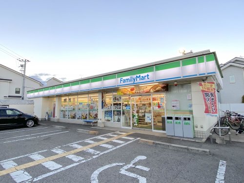 コンビニ　ファミリーマート 高石加茂三丁目店（コンビニ）まで225m