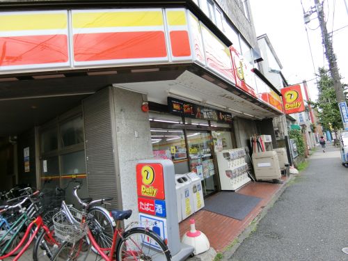 コンビニ　デイリーヤマザキ大森中央店（コンビニ）まで222m